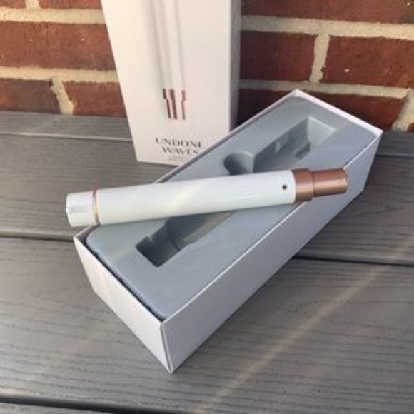 COPY - New T3 Voluminous Curls 1..0” Curling Barrel - Picture 5 of 9